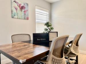 6 Bed Stunning Mint Retreat W/ Office