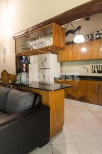 Η κουζίνα ή μικρή κουζίνα στο Comfortable And Spacious House In San Bernardino