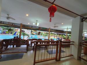 Restaurace v ubytování Moalboal Tropics