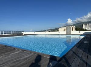 Bazén v ubytování Premium suite proche aéroport, Wifi, Piscine, Parking nebo v jeho okolí