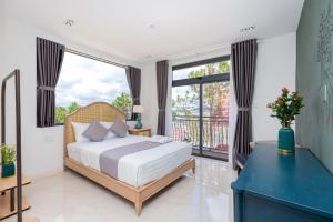 Ένα ή περισσότερα κρεβάτια σε δωμάτιο στο The Palm Villa 11 DaLat - 6 bedrooms - Pine Hill View +38 φωτογραφίες