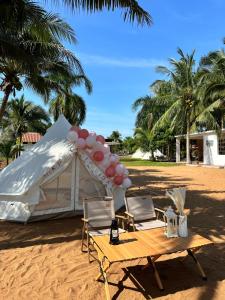 Zahrada ubytování Beach N Breeze Glamping