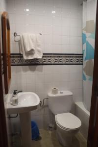 Koupelna v ubytování HOSTAL MONCADA