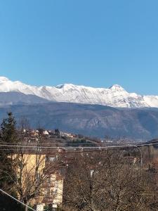 A general mountain view or a mountain view taken from a szállodákat