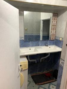 Et badeværelse på Furnished apartment