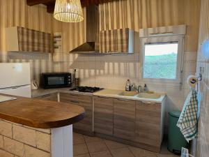 Dapur atau dapur kecil di Emmanon - Maison a la campagne au calme +4 gambar