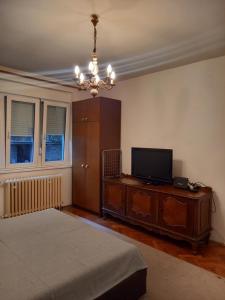 Μια τηλεόραση ή/και κέντρο ψυχαγωγίας στο Nikola Hram