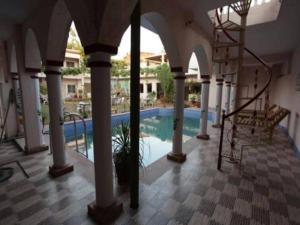 Bassein majutusasutuses Hotel Om Pushkar või selle lähedal