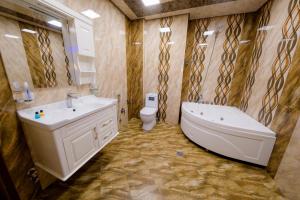 Koupelna v ubytování Royal Sapphire Hotel