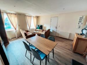 Dining area sa apartment