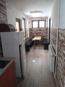 Nhà bếp/bếp nhỏ tại Apartamente Ambrus E Studio 21 Praid