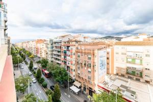 an aerial view of a city with buildings at Apartamento Neptuno in Granada