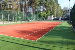 Tenis lub squash w obiekcie Sunny Adventure Baltic Apartament lub w pobliżu