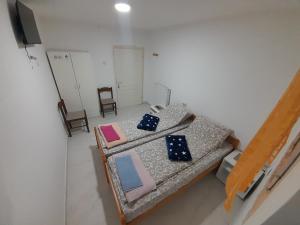 TV a/nebo společenská místnost v ubytování Guest House Vila Banjica