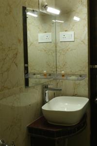 Bilik mandi di Hotel Shangri-La