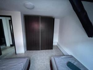 Posteľ alebo postele v izbe v ubytovaní MINIBAR INCLUSIVE! TH325 City Center 60 sqm Apartment