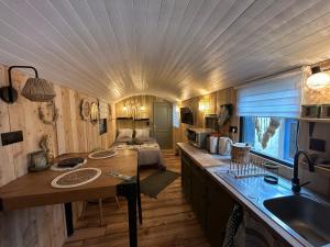 Gallery image of ROULOTTE VAR MER & MONTAGNE in Le Luc