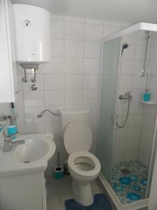 Kúpeľňa v ubytovaní Studio Majo + 32 fotografií