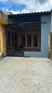 Το κτήριο όπου στεγάζεται  το διαμέρισμα