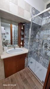 A bathroom at San Ciro's apartment