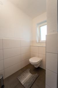 A bathroom at Haus Faninger - Summercard included