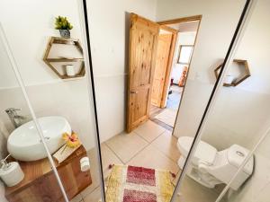 Koupelna v ubytování Maunga Roa Eco Lodge + 37 fotografií