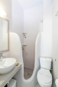Koupelna v ubytování Agali bay hotel