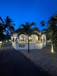 Watamu Ascot Resort内部或周边的泳池
