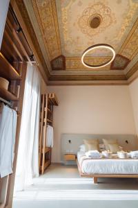 ETNEA Suite 270客房内的一张或多张床位