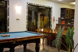 Τραπέζι μπιλιάρδου στο Varinias Beach Villa