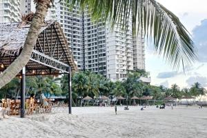 En strand i nærheden af lejligheden