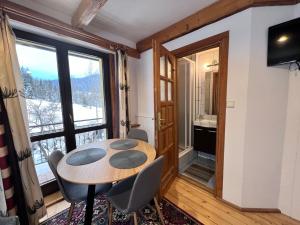 Telewizja i/lub zestaw kina domowego w obiekcie Villa Tatrydom