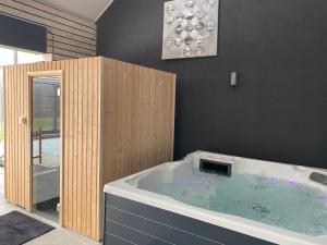 Koupelna v ubytování Le Gîte de l'espace bien être