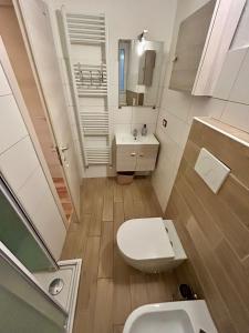 Ένα μπάνιο στο RESIDENCE ZAR 4