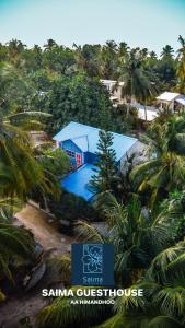 una vista aérea de una casa de huéspedes Santa Clara en Saima Lodge, en Himandhoo 