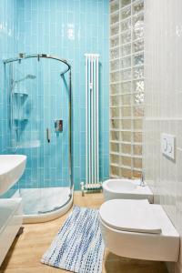 A bathroom at Central and Comfy Apartment free Netflix and Disney plus