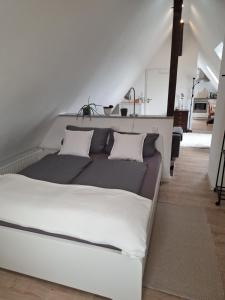 Postel nebo postele na pokoji v ubytování Ferienwohnung im Springerhof