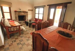 Χώρος καθιστικού στο CASA DE CAMPO COLIBRI EN LA MATILDE +3 φωτογραφίες