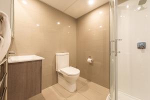 Vannituba majutusasutuses Capital View Motor Inn - Free Parking