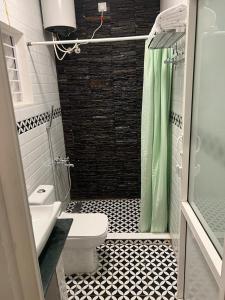 Phòng tắm tại The Clover Resorts