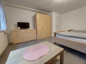 Postel nebo postele na pokoji v ubytování Ferienwohnung Talgrund "Im Grünen"