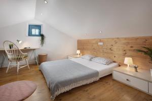 Postel nebo postele na pokoji v ubytování Apartment Stone House Krk