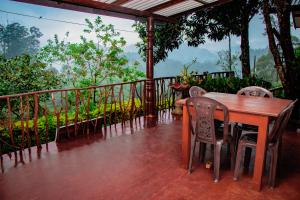 Rõdu või terrass majutusasutuses Nine Arch Homestay