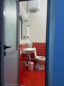 Bilik mandi di RENT ROOM -RENI -