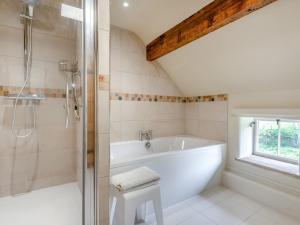 Ένα μπάνιο στο 1 Bed in Onecote 91864 +11 φωτογραφίες