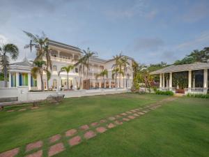 Сад в Lanna Inthan Resort
