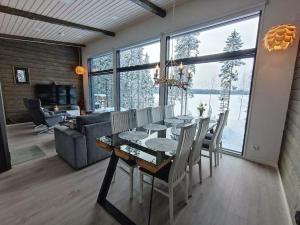 Χώρος καθιστικού στο Holiday home with outdoor Jacuzzi and Sauna