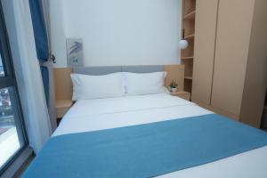 Postel nebo postele na pokoji v ubytování ARK House