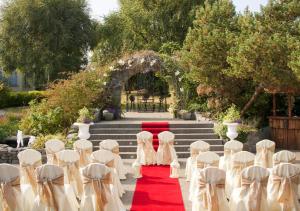 Vườn quanh Greenhills Hotel Limerick