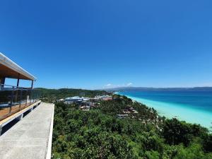 ボラカイにあるAmor Penthouse/Honeymoon Suite with Jacuzzi - Best View in the Island. Hidden Paradise!のギャラリーの写真